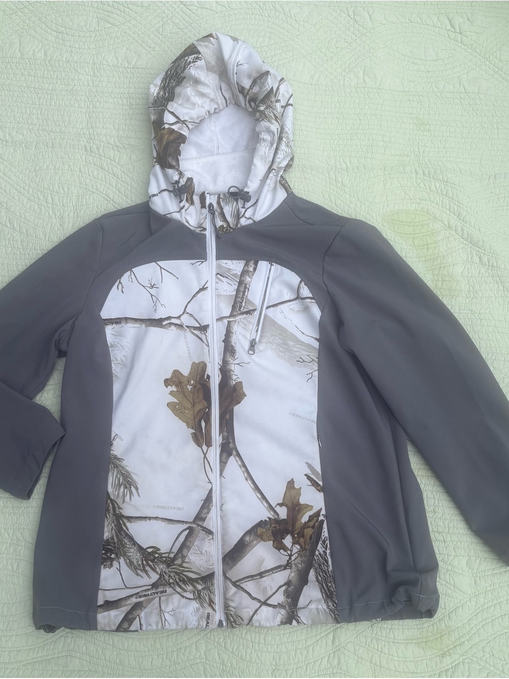 Men’s or Women’s Northcrest Jacket with White Realtree Camo Panels 1XL